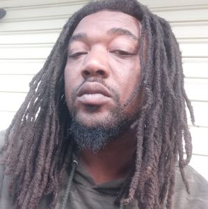 Meet your Posher, Carlos